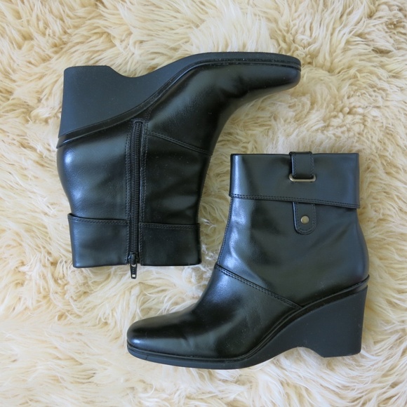 easy spirit black booties